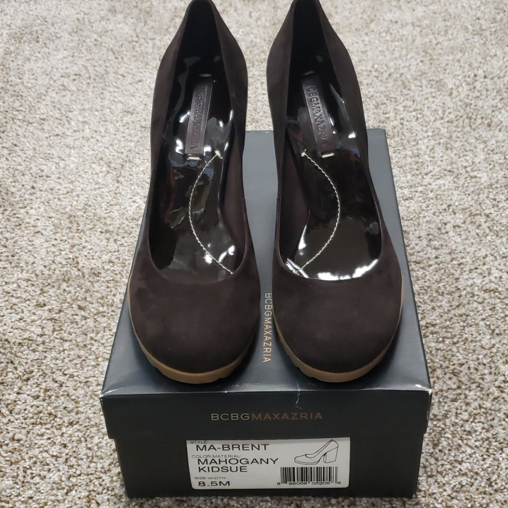 BCBG MAXAZRIA Brent brown suede heel 8.5